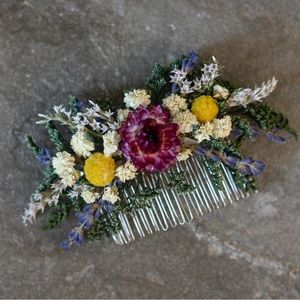 Dried flower hair comb and boutonnière